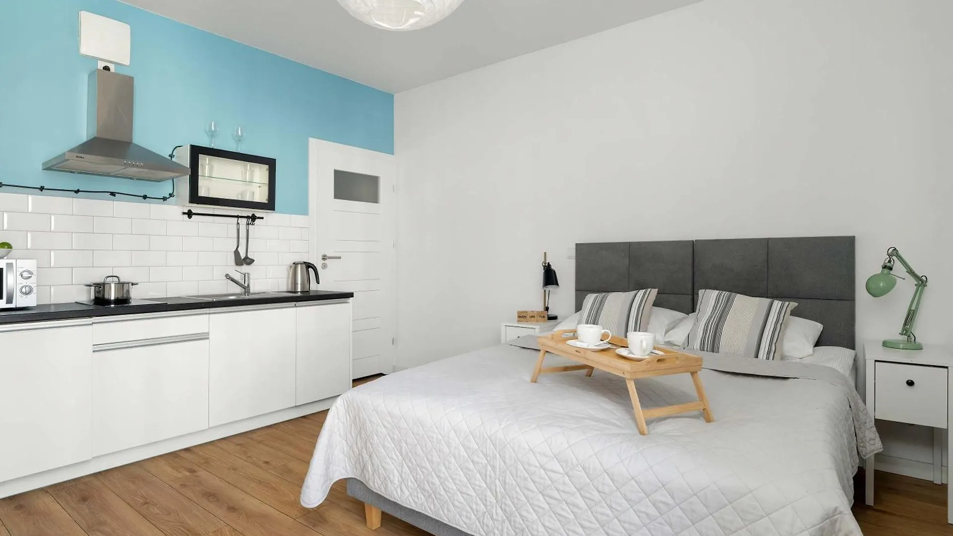 Elegant Very Berry Studios With Parking And Balcony By Noclegi Renters 波兹南 0*,  波兰